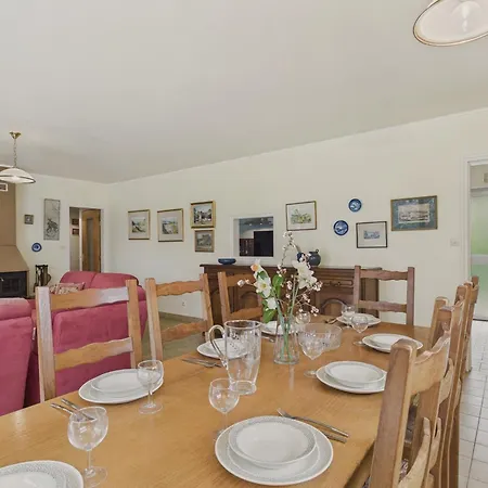 Maison Avec Jardin Pour 8 Adultes Et 2 Enfants *