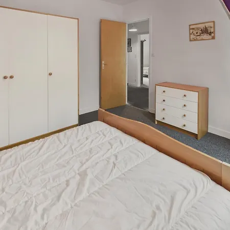 Holiday home Maison Avec Jardin Pour 8 Adultes Et 2 Enfants *